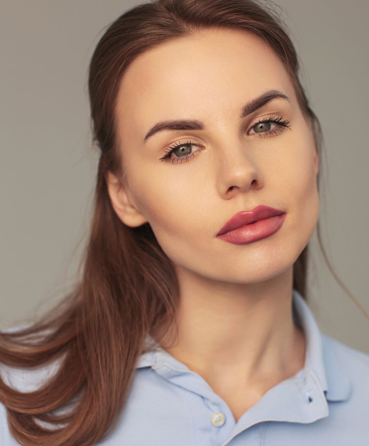 Portrait of a woman with natural makeup.